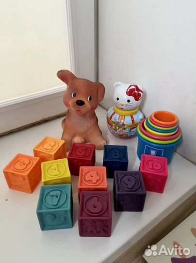 Детские игрушки пакетом кубики неваляшка пирамидка