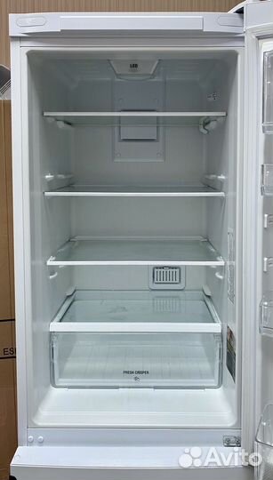 Холодильник Hotpoint Ariston 185см (No Frost)