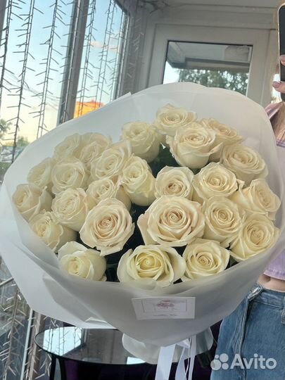 Белые розы с доставкой