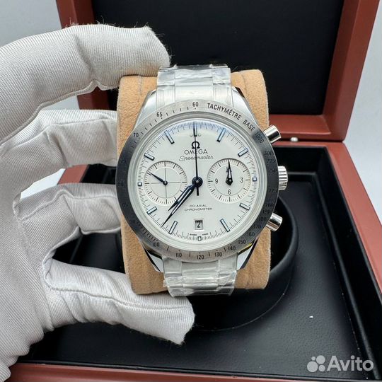 Часы Omega Speedmaster