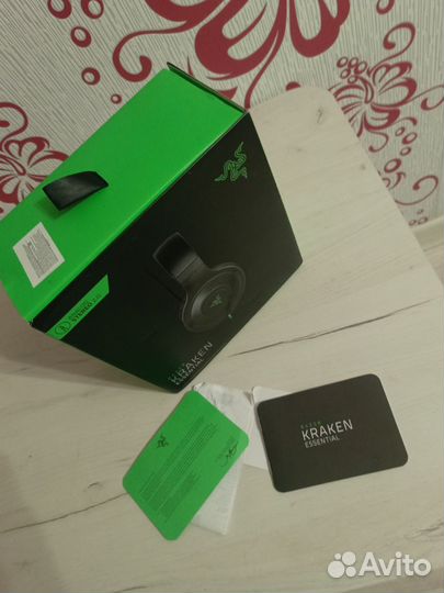 Наушники с микрофоном Razer Kraken Essential