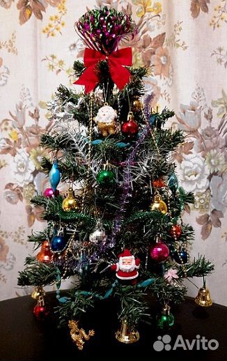 Елочки с новогодними игрушками