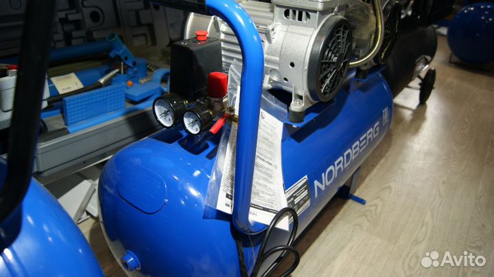 Компрессор поршневой безмасляный 100 л 400л/мин