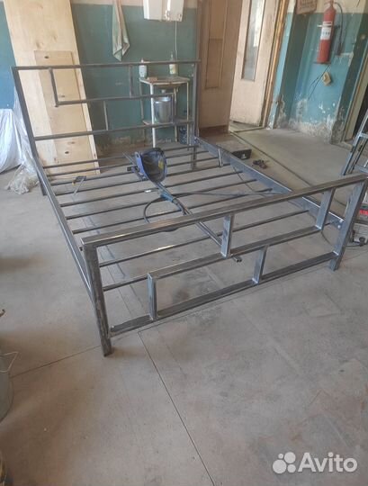 Кровать в стиле «лофт» из металла