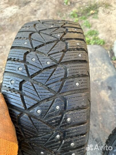 Колеса GoodYaer 205 55 16 зимние шипованые 4 шт