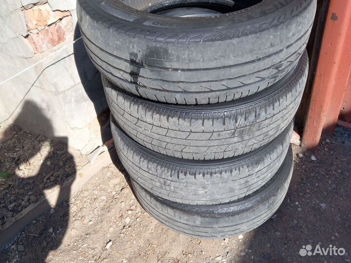 Accelera PHI 16.00/4.5 R16 и 205/6 R6 20