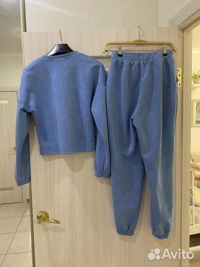 Спортивный костюм женский