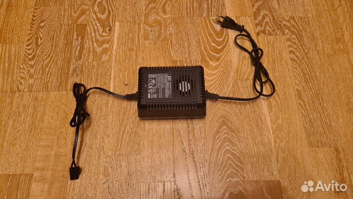 Зарядное устройство Pilotage