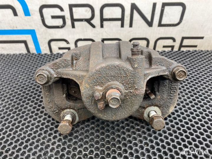 Суппорт передний левый Kia Sportage 3