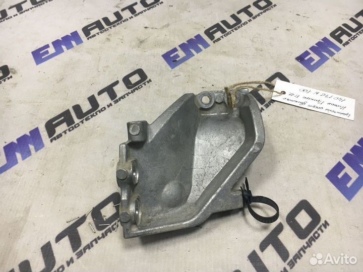 Кронштейн опоры двигателя Ниссан Примера П12