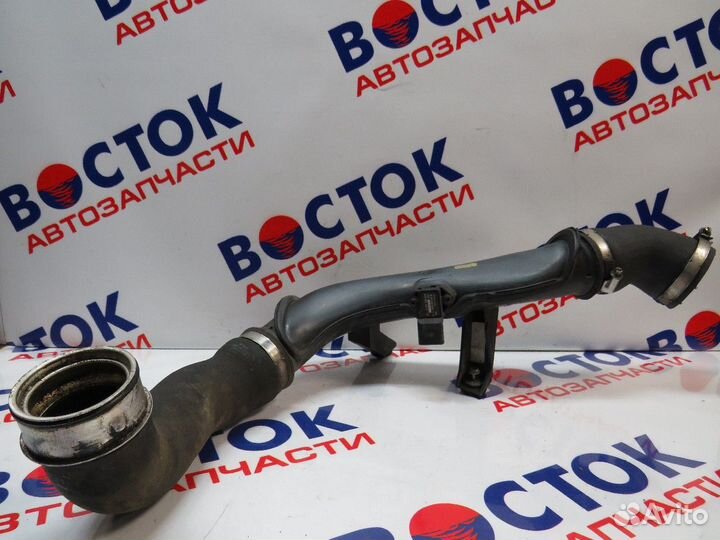 Патрубок интеркуллера Лево volkswagen tiguan 5N1, 5N2 cawa, cawb