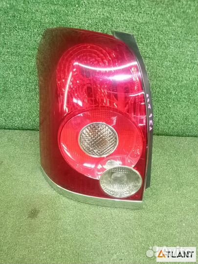 Фонарь задний левый toyota avensis