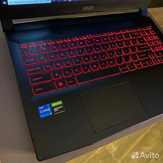 Новый MSI i5, 8гб, RTX3050 4гб, SSD256 ноутбук