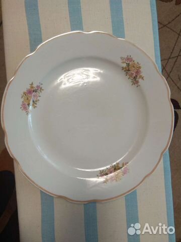 Блюдо большое и графин с рюмками