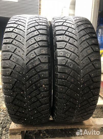 Michelin X-Ice North 4 215/60 R16