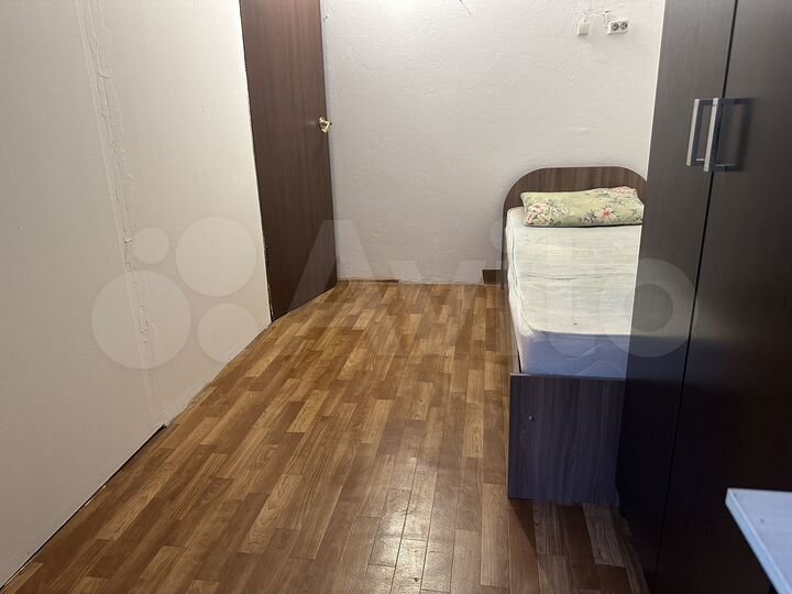 Комната 9 м² в 6-к., 2/2 эт.