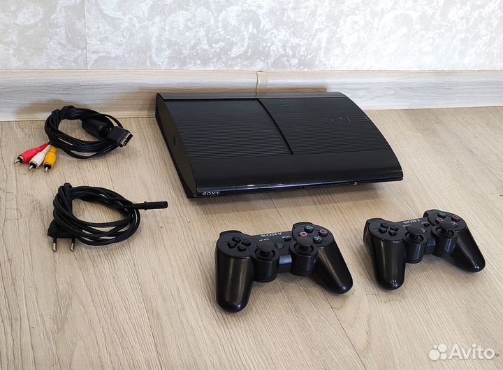 Прошитая Sony PS3 Super Slim 500GB, 2 джоя +55 игр