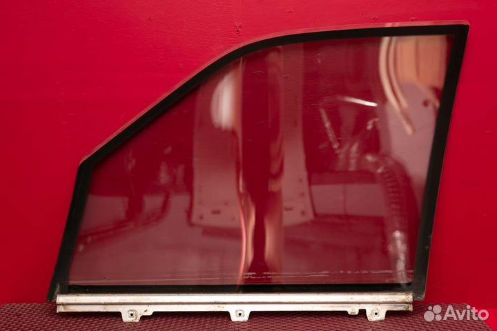 Стекло двери переднее правое Mercedes S500 W140