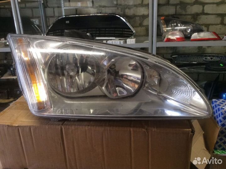 Форд Фокус 2 дорест фара правая хром