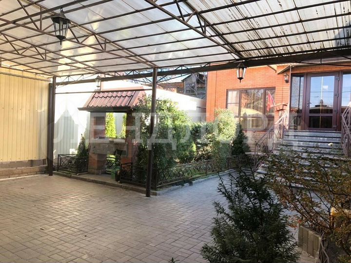 Дом 200 м² на участке 3 сот.