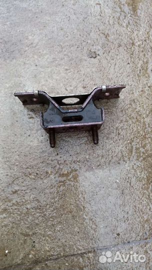 Ford Explorer подушка АКПП