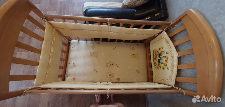Детская кроватка