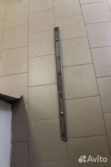 Молдинг передней левой двери Peugeot 407