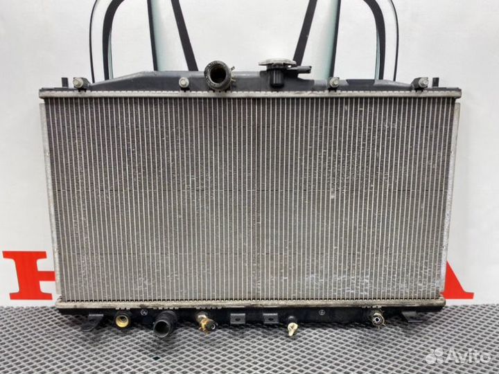Радиатор охлаждения двигателя Honda Accord 7 CL