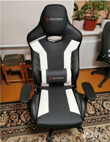 Игровое кресло Zombie Thunder 3X