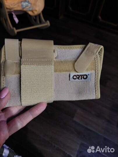 Бандаж на лучезапястный сустав