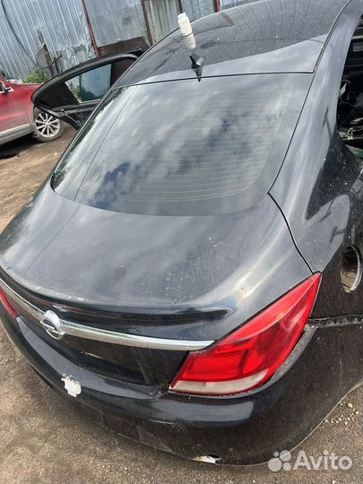 Заднее кузовное стекло Opel Insignia с подогревом