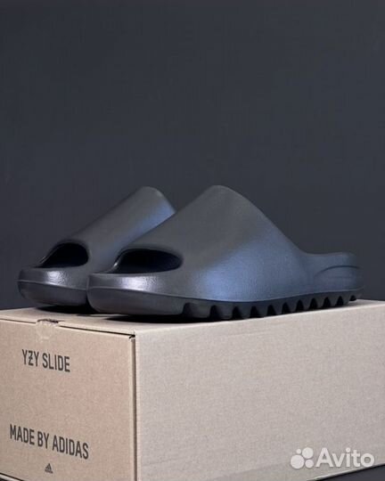 Тапки adidas yeezy slide