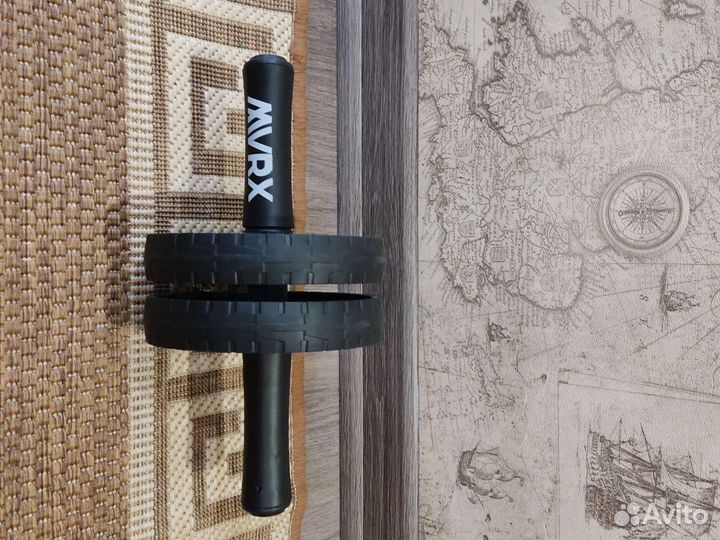 Спортивный ролик для пресса