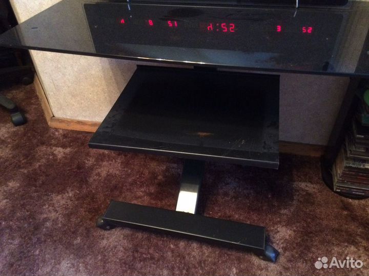 Стойка под виниловый вертак и усилитель