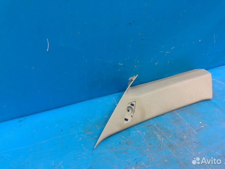 Обшивка задней стойки правая Ford Focus II 2005-20