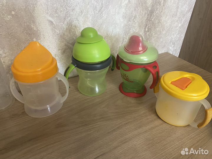 Поильники и бутылочки