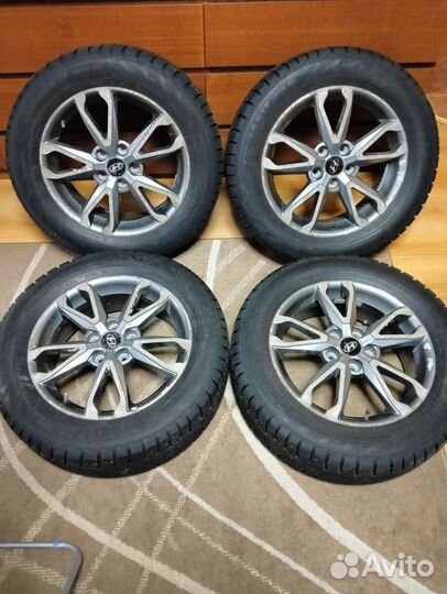 Продаю комплект колес r17 на Hyundai IX35