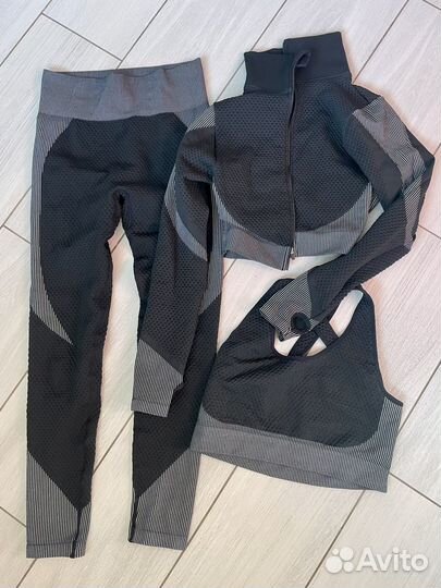 Костюм для фитнеса
