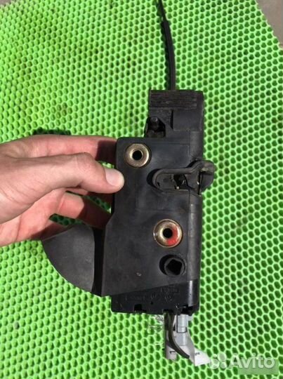 Замок двери передний левый Renault Megane 2 1.6