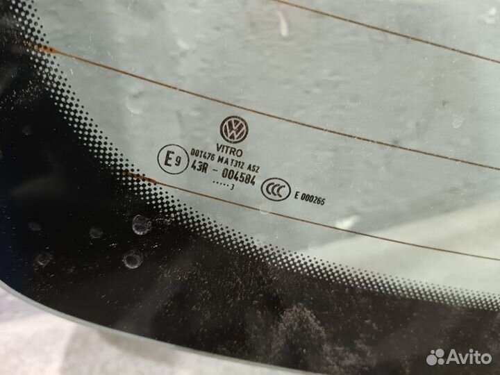 Заднее стекло оригинал для Volkswagen Jetta 6