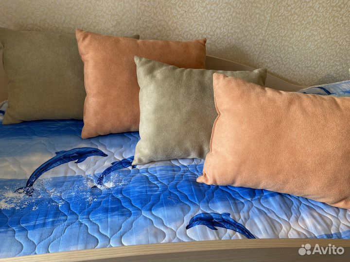 Подушки.4 штуки