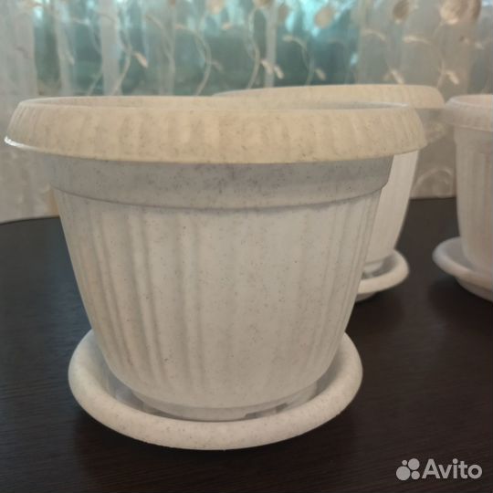 Кашпо для цветов с поддоном