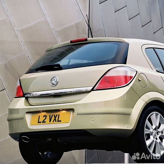 Бампер задний в цвет Opel Astra H (2004-2009)