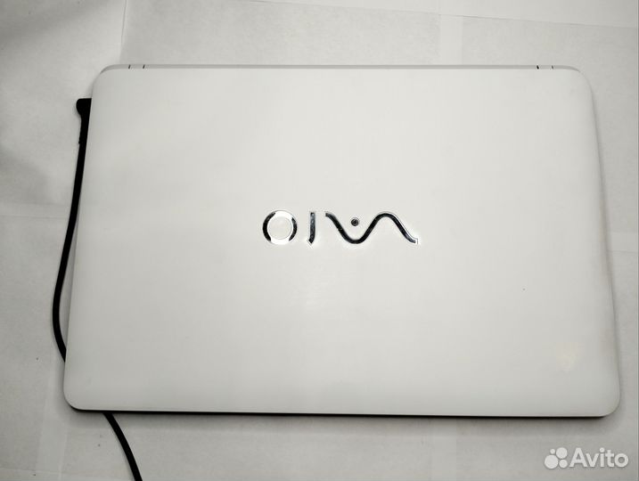 Ноутбук Sony vaio SVF152