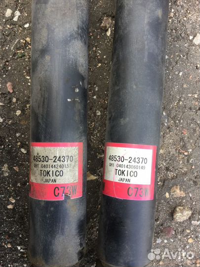 Амортизаторы задние Lexus RC 300h