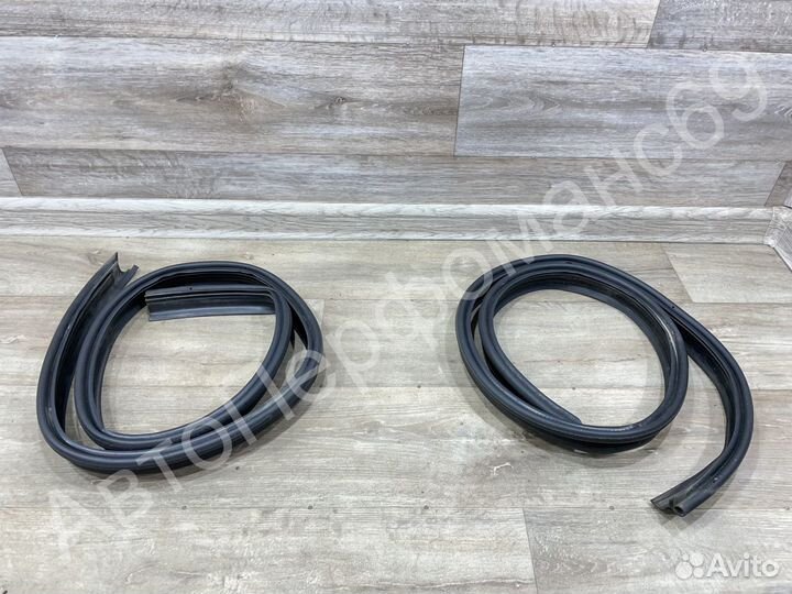 Уплотнитель дверей левый правый Datsun On-Do