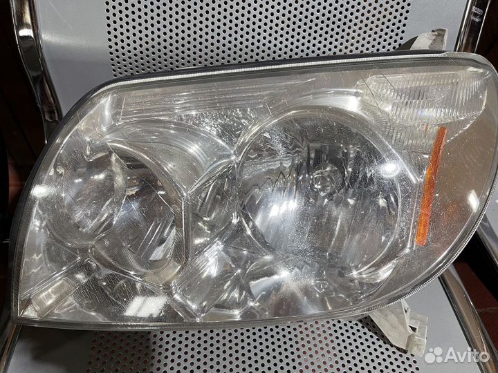Передняя фара 4Runner