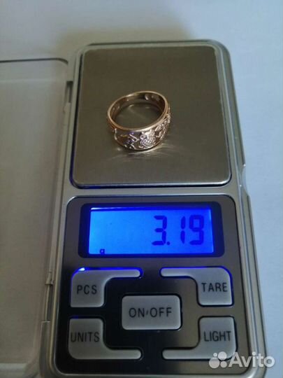 Продам золотое кольцо