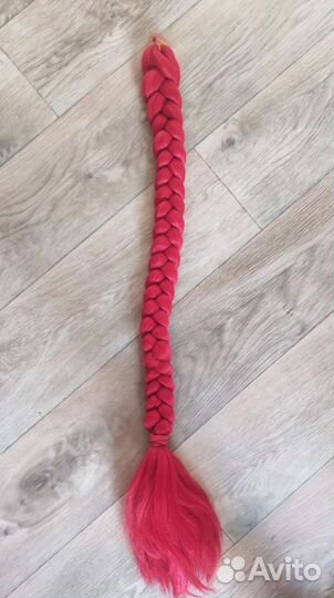 Канекалон красный