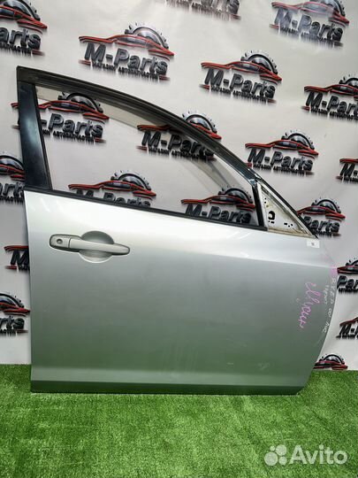 Передняя правая дверь Mazda 3 bk хэтчбек